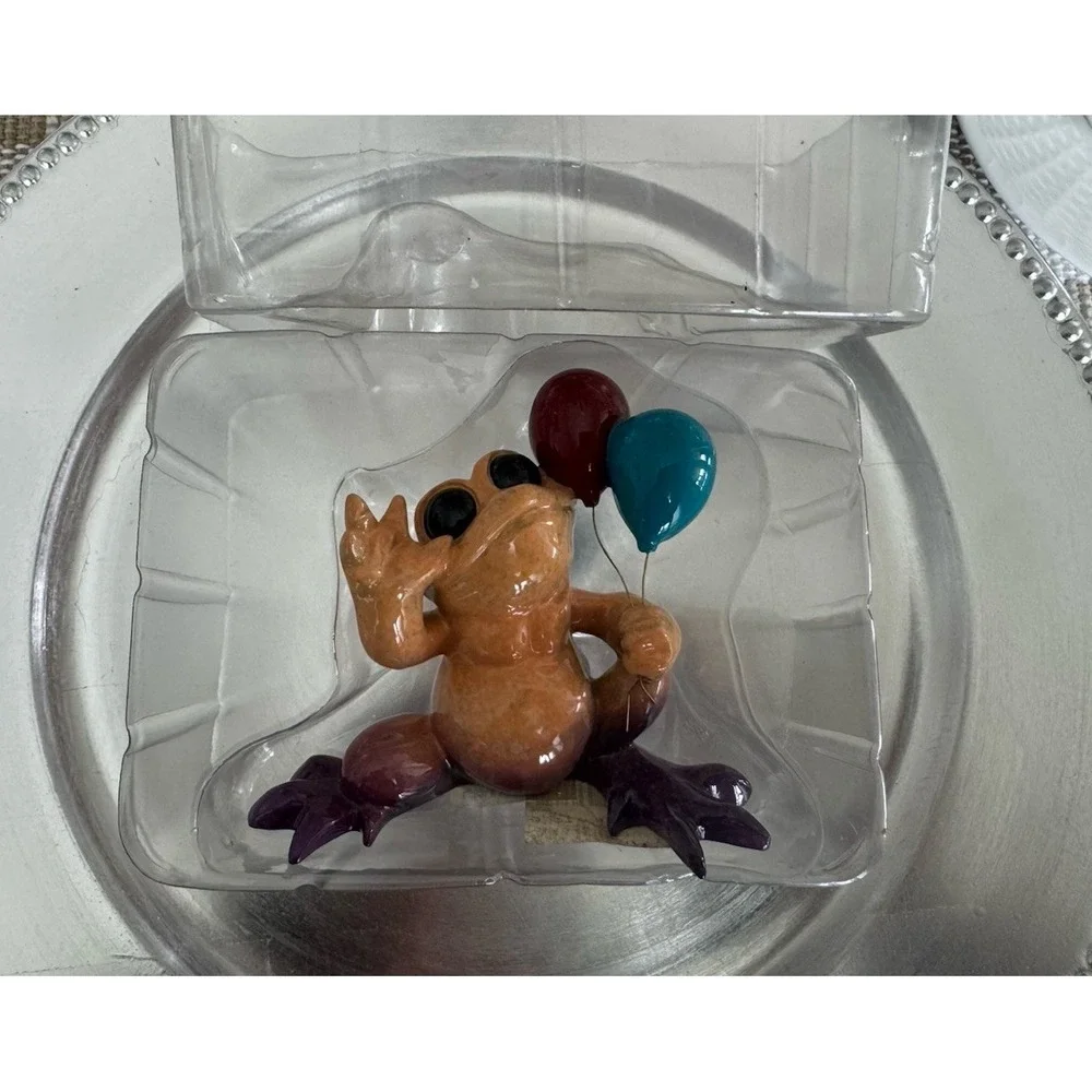 Kitty's‎ Critters 2007 Frog Figurine PARTY TIME Ceramic Balloons New Old Stock